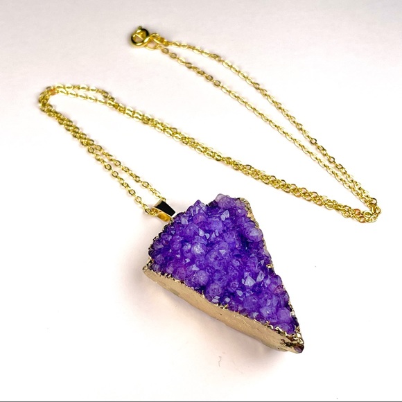 Triangle brass electroplated natural druzy agate crystal pendant necklace - Picture 2 of 4